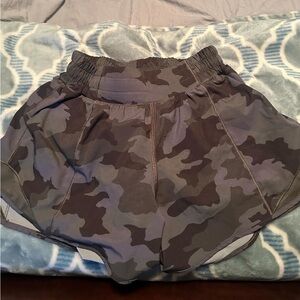 Lululemon hotty hot shorts